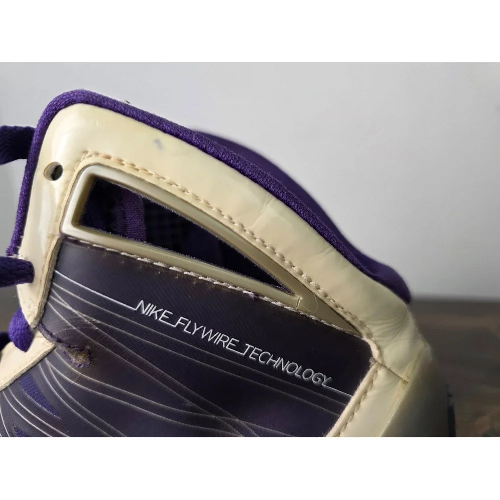 Nike Flywire Hyperize Youth Basketball Sneakers Size 6 White Purple‎ Shoes